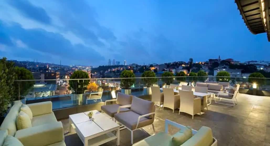 Monte Restaurant Piyalepasa Istanbul